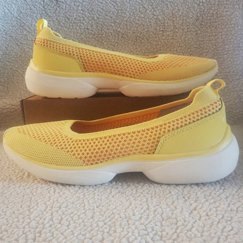 Vionic Women's Kallie Sporty Slip-on Yellow/White - Size 6.5